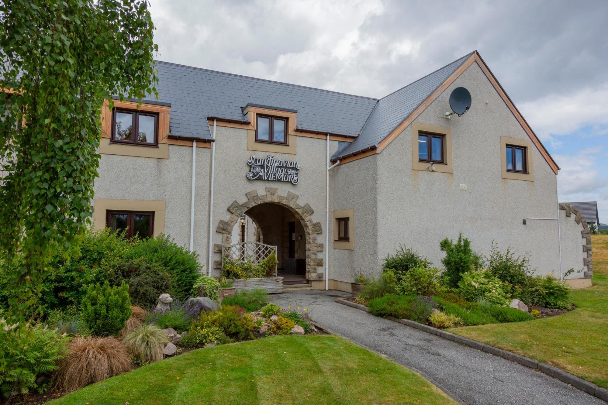 Scandinavian Village Ltd Aviemore Exterior photo